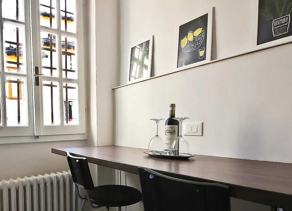 Apartments Florence Pinzochere Mansarda 0*,  Italy