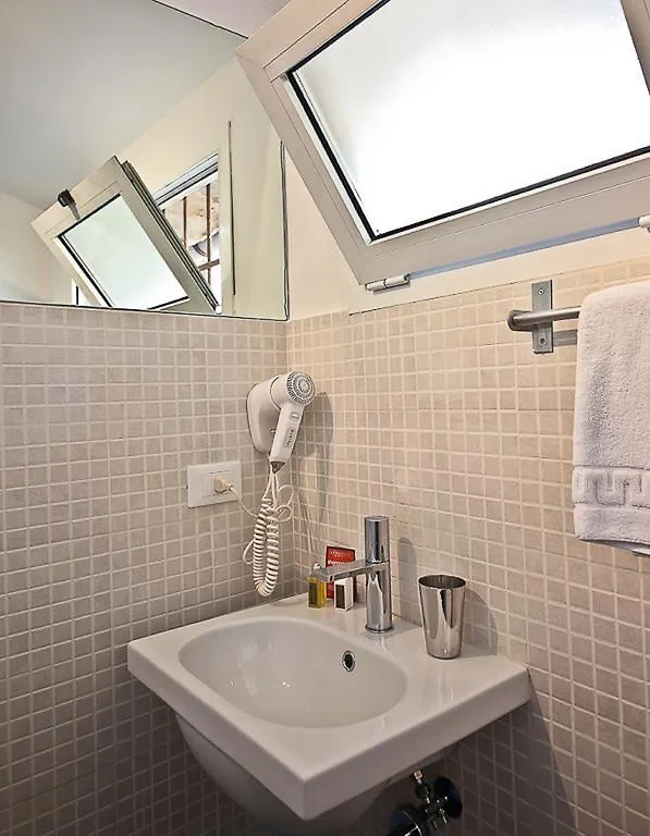 Apartments Florence Pinzochere Mansarda 0*,